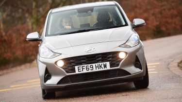 Hyundai i10 - front cornering
